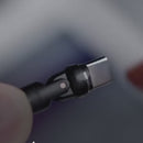 Carregador magnético para eletrônicos